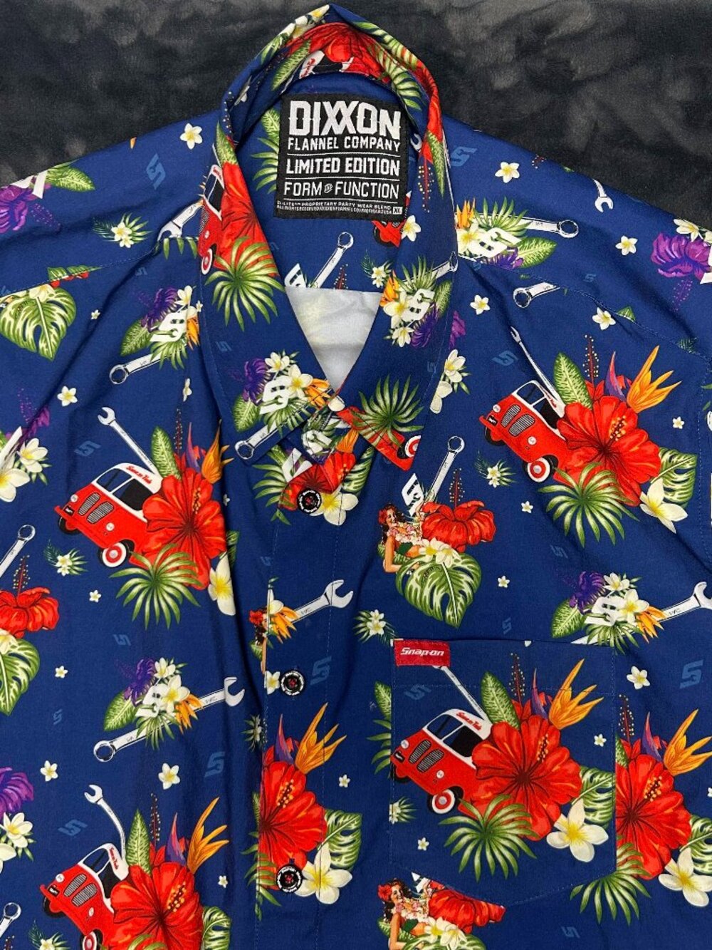 Dixxon Flannel Co Limited Edition Short Sleeve Shirt 2Xl XXL Hawaiian Car Blue